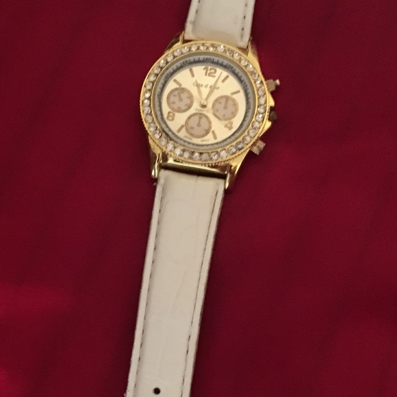 Watches - Picture 3 of 5
